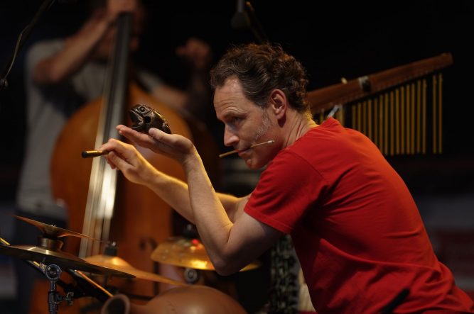 Superfro Kulturgärten Mainz 2020 Jan Beiling Saxophon Frowin Ickler Kontrabaß Simon Höneß Klavier Moderation David Tröscher Percussion Jazz 02.07.2020 Superfro Kulturgärten Mainz 2020 Jan Beiling Saxophon Frowin Ickler Kontrabaß Simon Höneß Klavier Moderation David Tröscher Percussion Jazz 02.07.2020